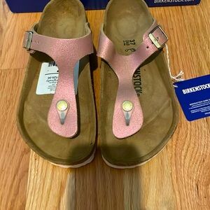 NEW IN BOX  Birkenstock Gizeh Size 37 Washed Metallic Pink Leather Thong Sandal